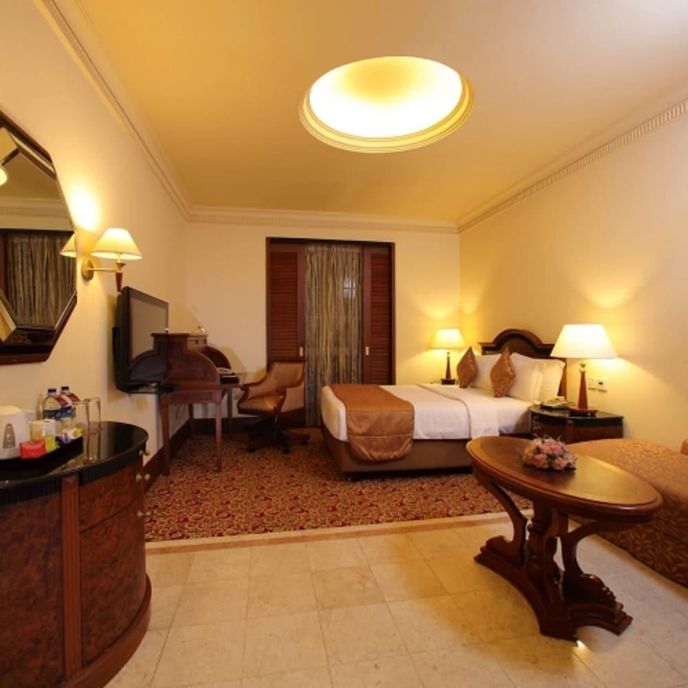 The Residency Towers 5*