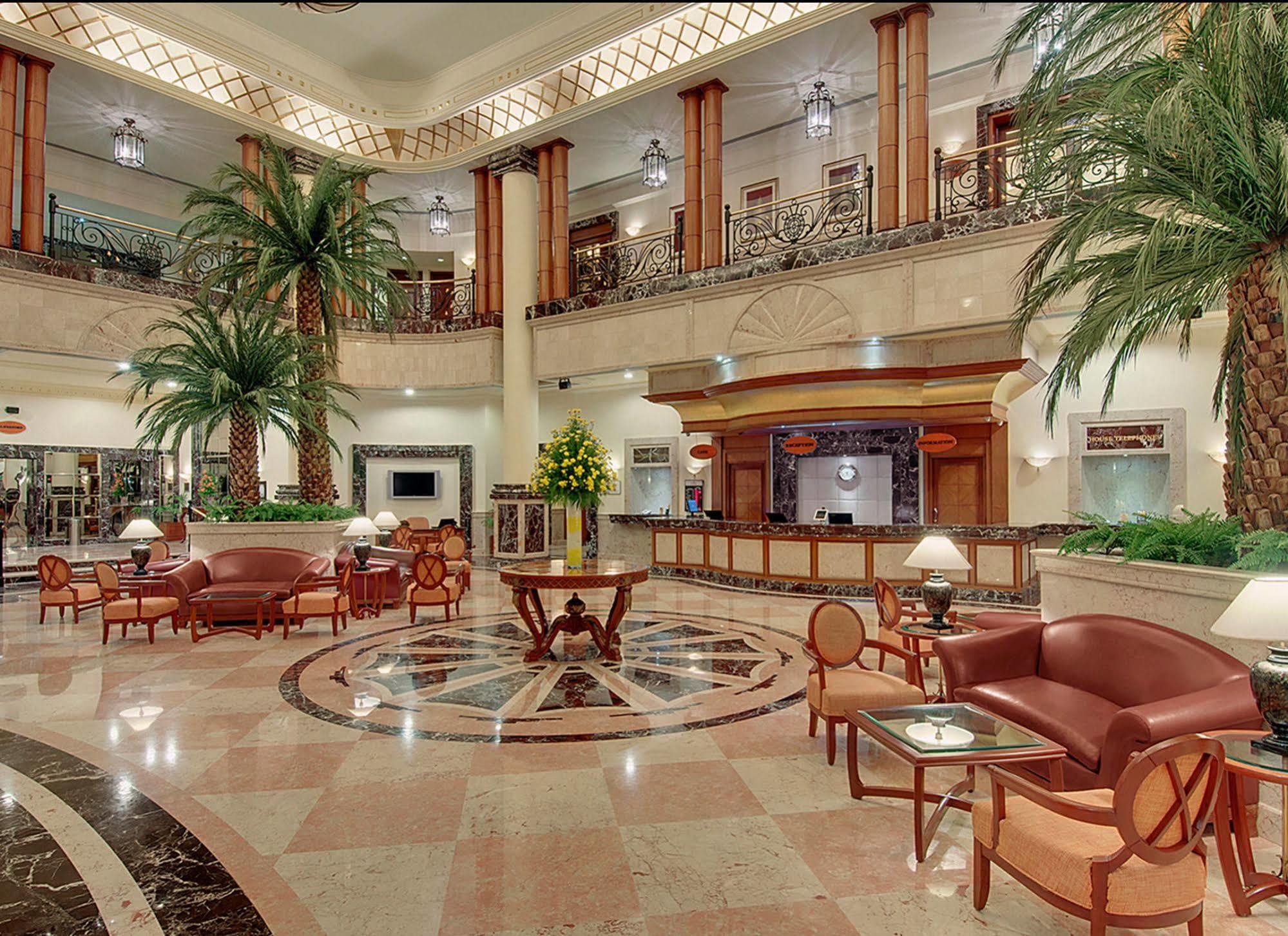 Hotel The Residency Towers 5*